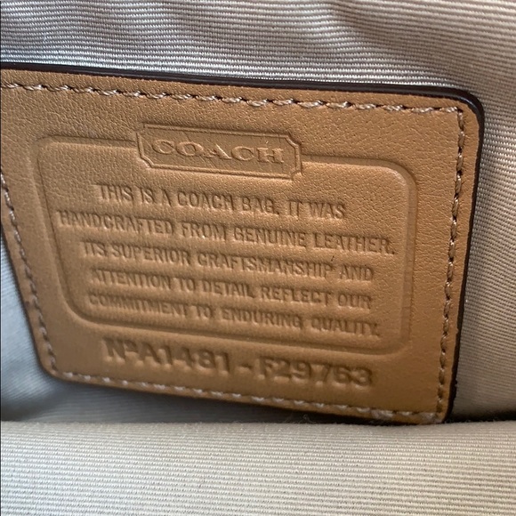 Coach leather crossbody - Picture 8 of 11